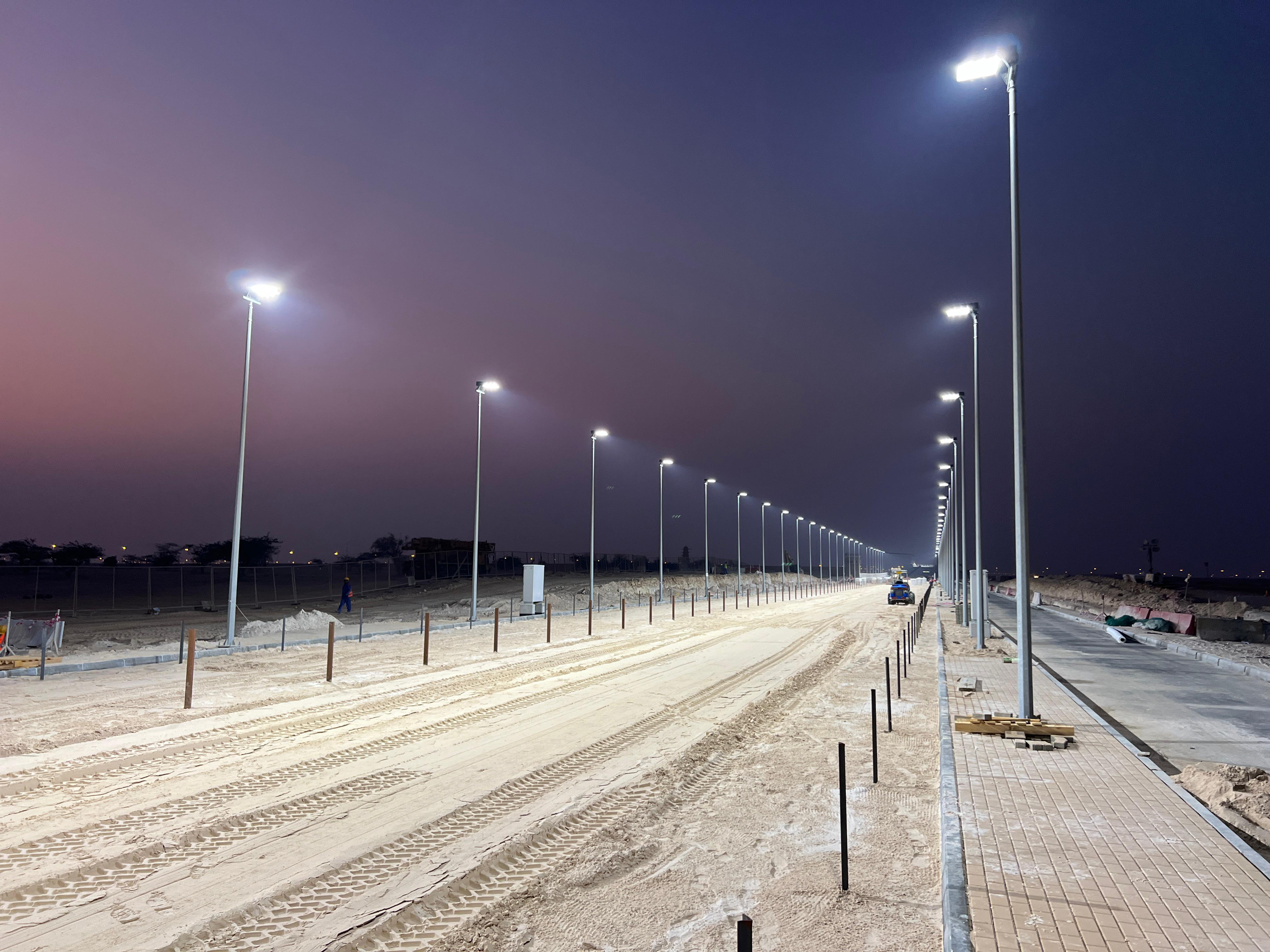 Qatar racing track field light for horse